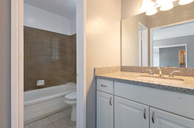 Photo - 1215 N McCadden Pl