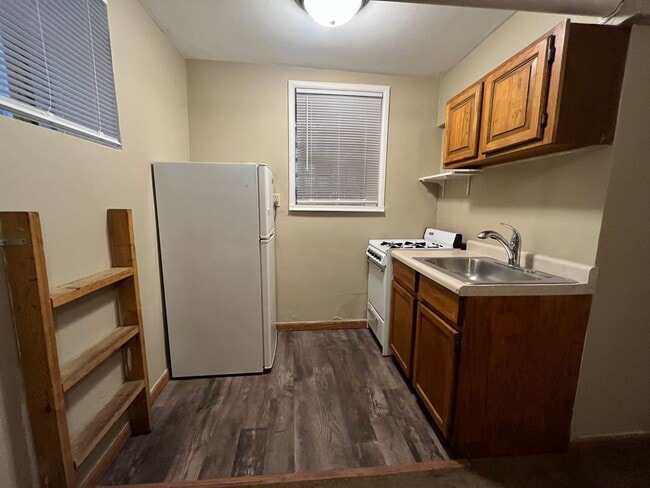 Building Photo - 474 Herschel St Unit #2 Rental