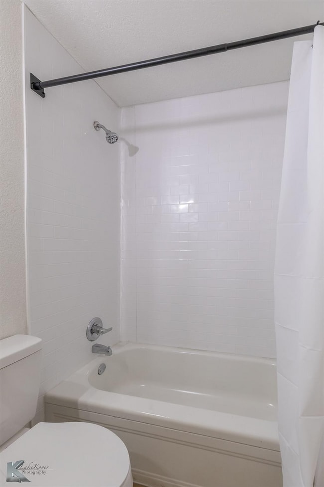 Photo - Charming 3 bedroom 2 bathroom