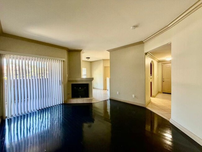 Photo - 5525 W Flamingo Rd