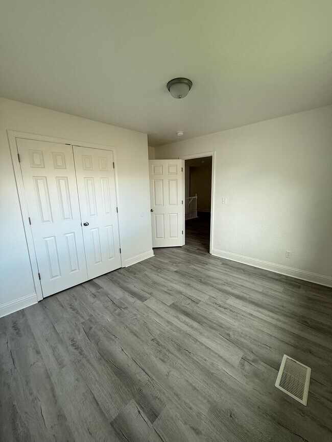 Photo - 144 Citadel Ct House