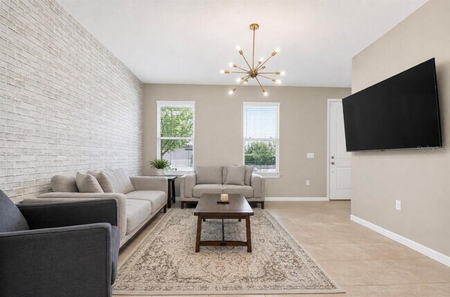 Photo - 2665 Mead Ave