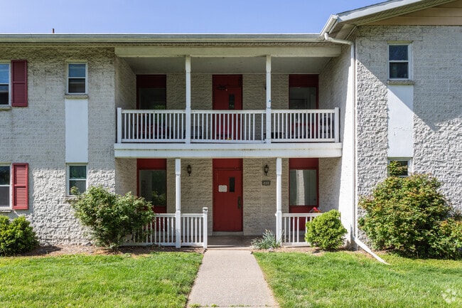 Entrance - Lawnton Gardens