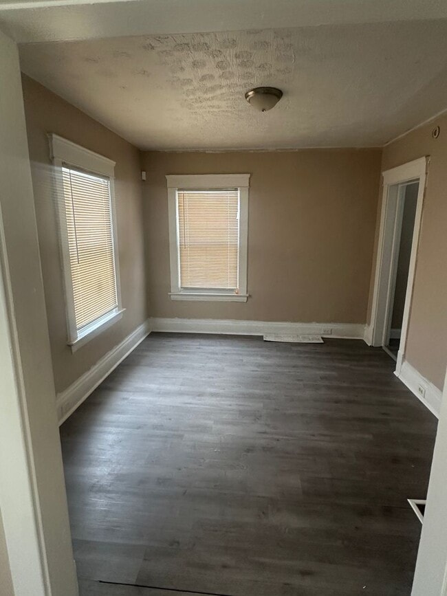 Photo - Nice Three Bedroom home