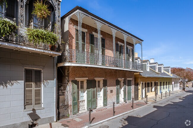 Photo - 1027 Chartres St Apartments