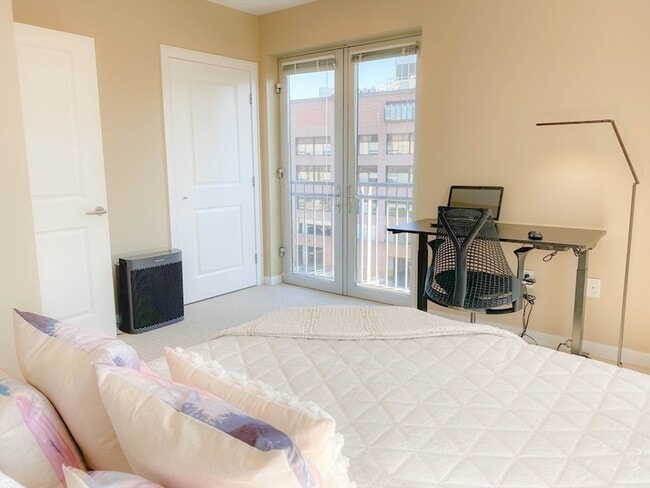 16 Miner St Unit 608