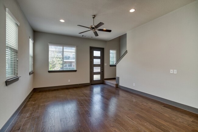 Photo - 216 Wimberly St
