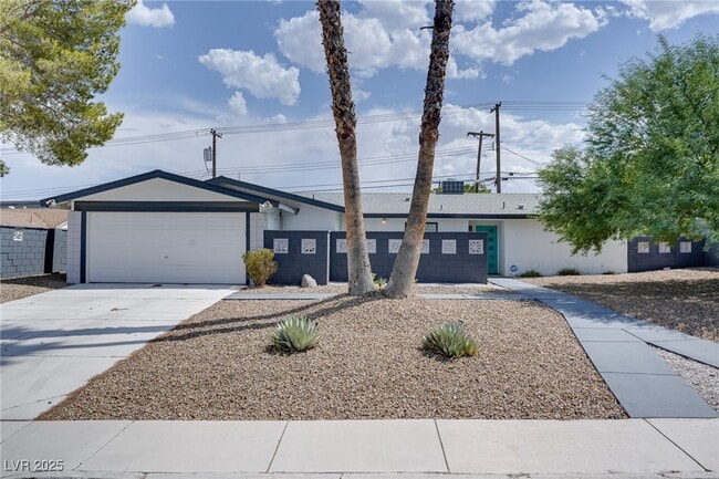 Building Photo - 1531 Commanche Dr Rental