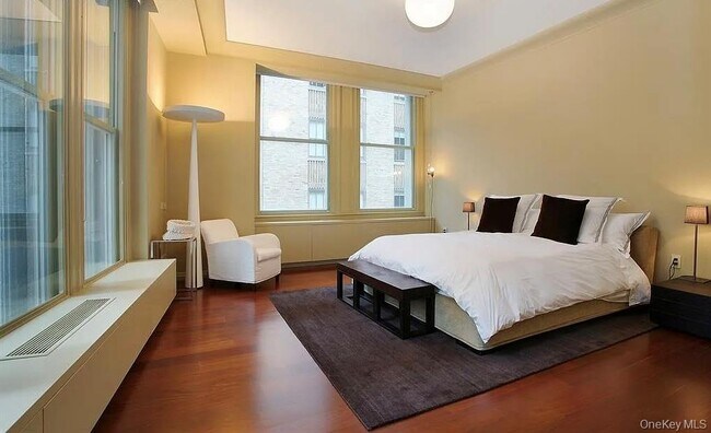 Photo - 55 Wall St Unit 0