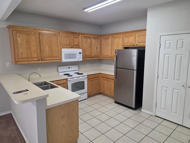 Photo - 512 Jack Harris St