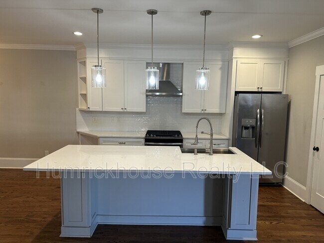 Photo - 1808 Berryhill Rd