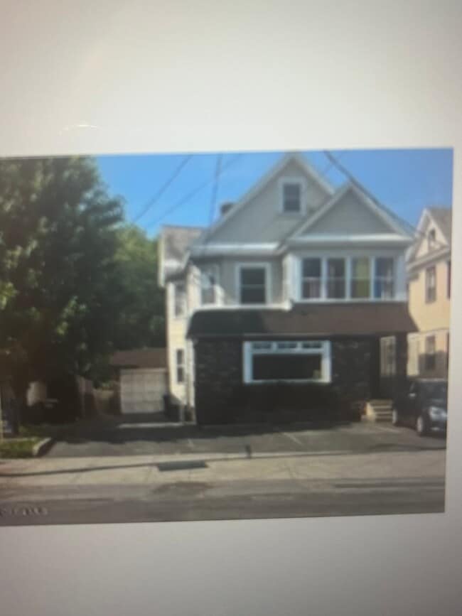 Building Photo - 1714 Union St