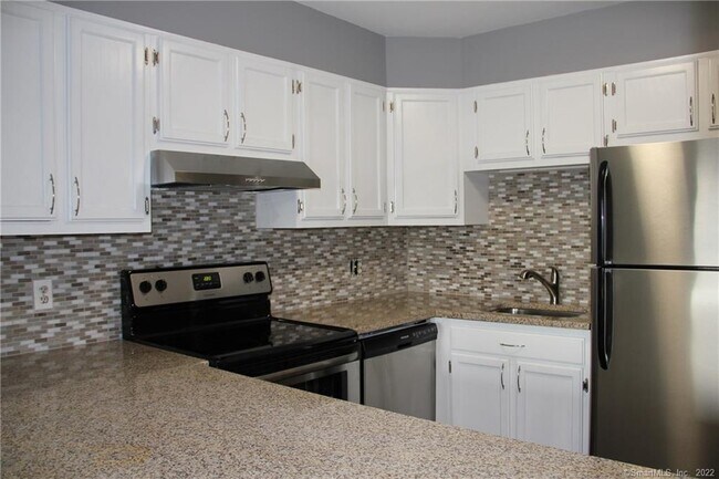 Photo - 51 Schuyler Ave Unit APT 5A