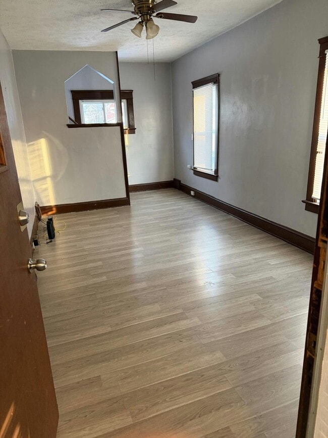 Photo - 3631 E 133rd St