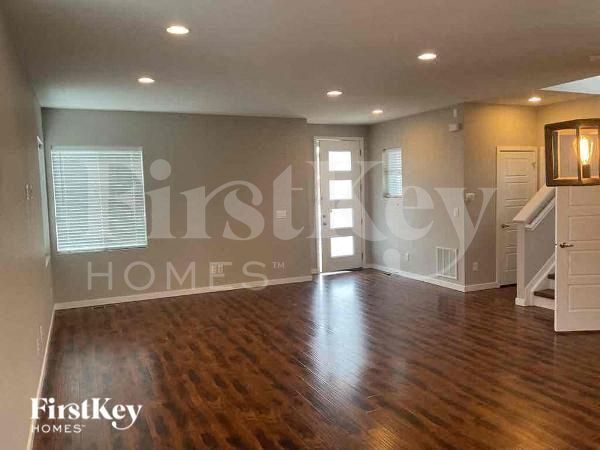 Photo - 10520 Sedalia St