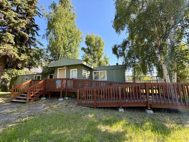 Building Photo - Cozy 3BR Home with Fenced Yard – Available Now!