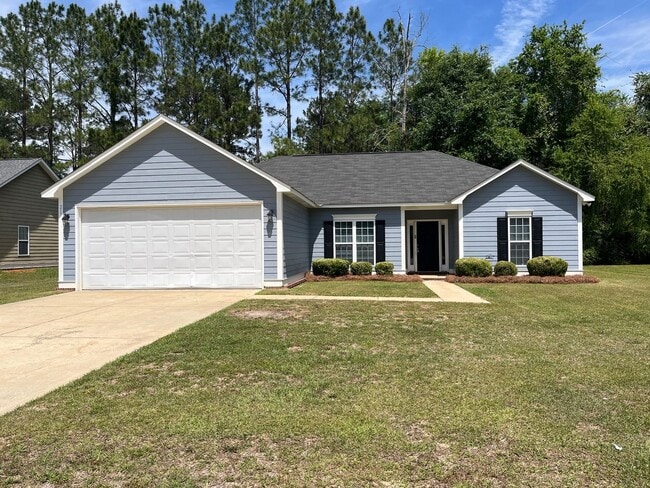 Building Photo - 213 Hedgerow Dr