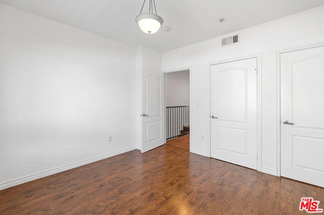 Photo - 5633 Carlton Way Unit 203