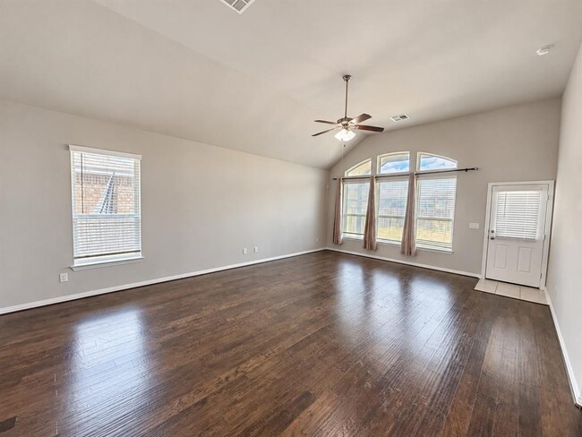 6050 Malta Cir