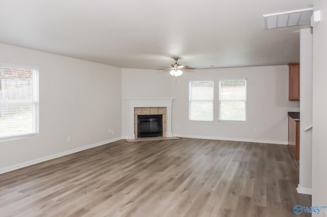 Photo - 174 Ranier St