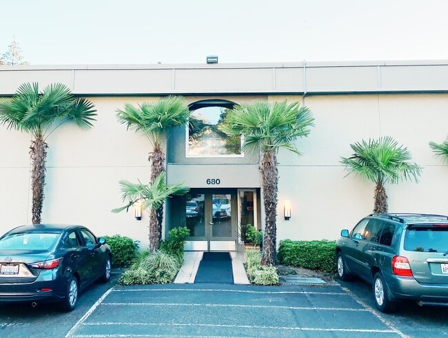 680 122nd Ave NE Unit 113