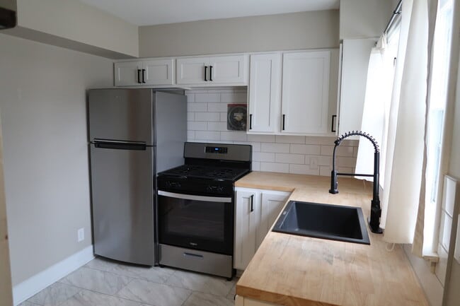 Photo - 1221 Powers Ave NW