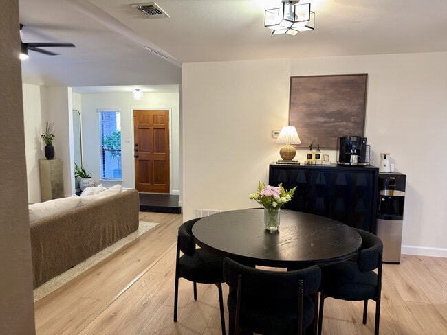 Photo - 9319 Whisper Pt