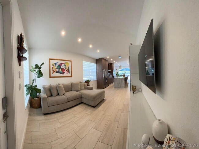 2755 SW 187th Ave