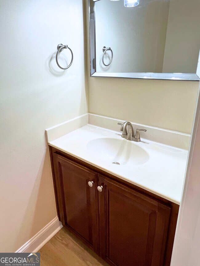 Photo - 818 Davis Ave