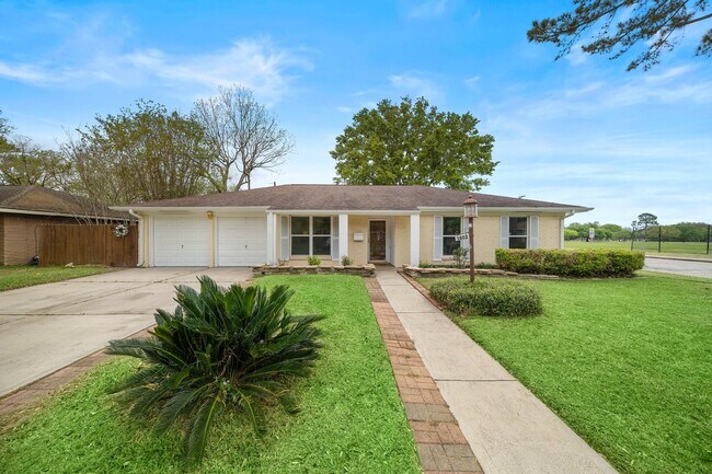 Photo - 5802 Effingham Dr