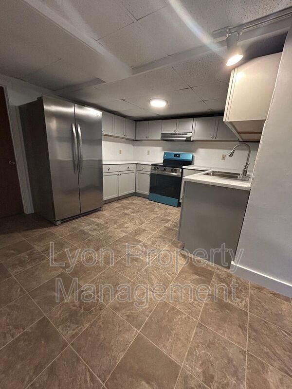 Photo - 1495 Ten Rod Rd Unit 1R