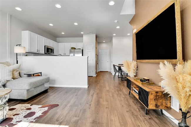 Photo - 6459 N Dunkirk St