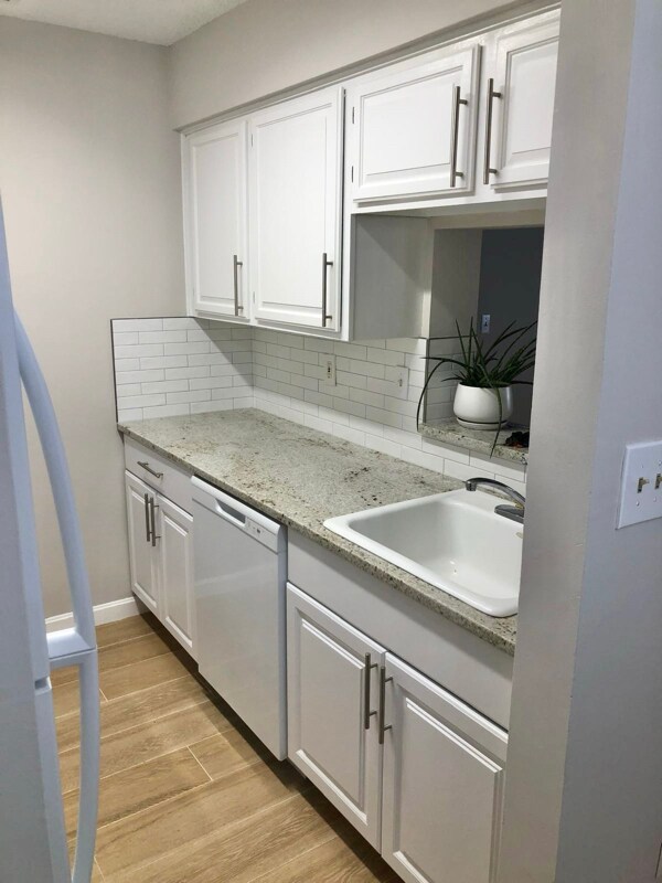 Photo - 2210 Ravens Crest Dr