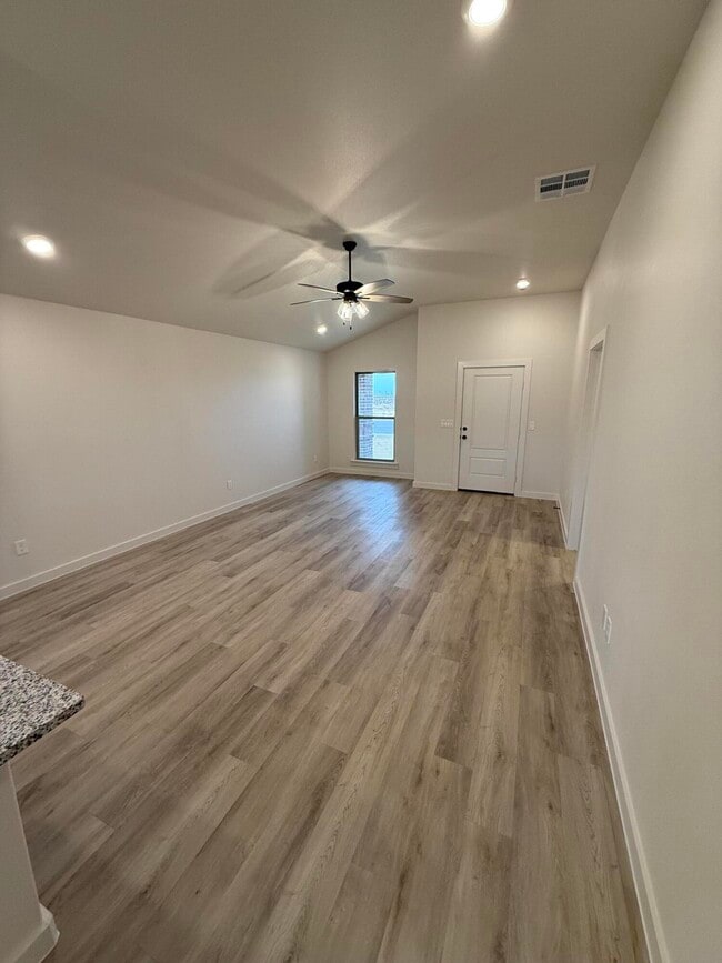 Photo - 1315 N Chicago Ave