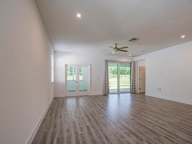 Photo - 11551 SW Viridian Blvd