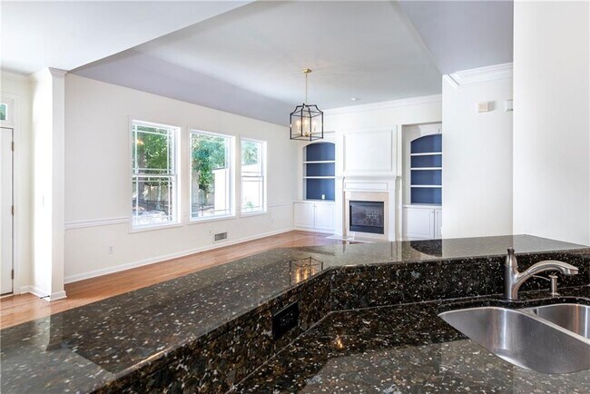 Photo - 5707 Community Ln