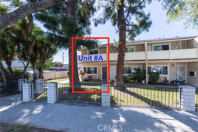 Photo - 410 N Clark St