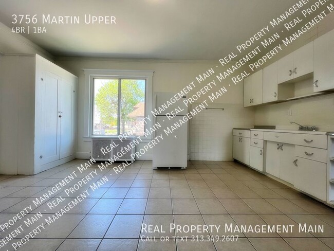 Building Photo - 3756 Martin St Rental