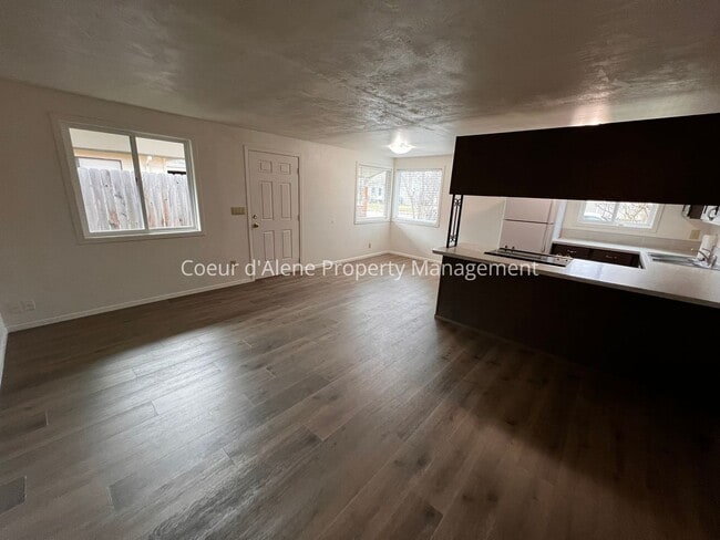 Photo - 1120 N 6th St