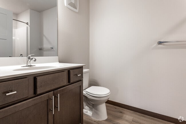 2BR, 2BA - 970SF - Second Bathroom
