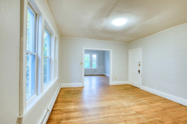 Photo - 429 New Britain Ave Unidad 2nd FL