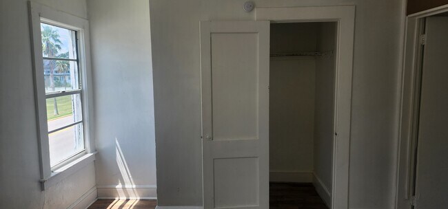 417 Earl St Unit 3
