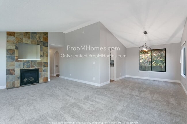3460 SE Aldercrest Rd