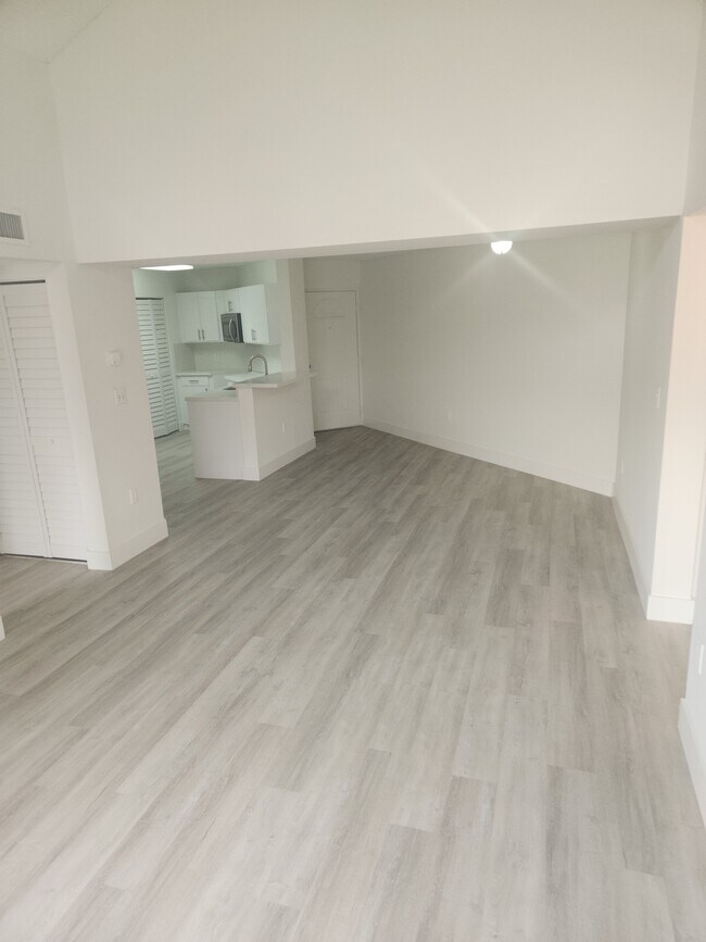 Photo - 6292 NW 186th St Unit 303