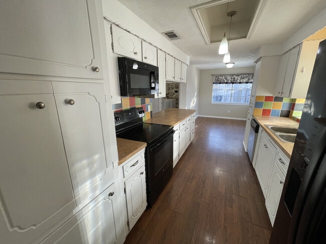 Photo - 9015 Eldora Dr