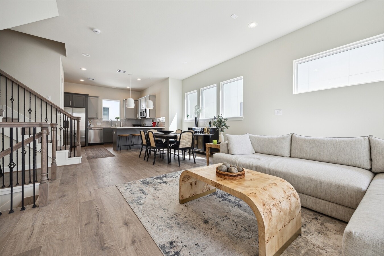 Photo - 137 Eastwood St