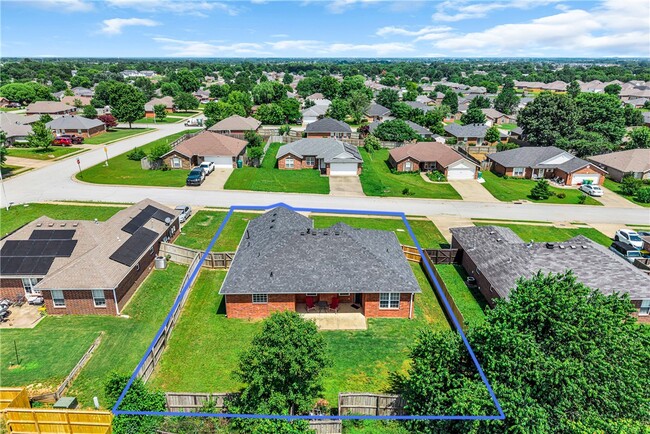 Photo - 511 Dewberry Ln