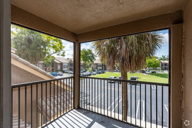 1BR, 1BA - 900SF - Breakers Premium - Balcony