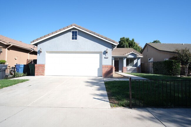 Photo - 3 Bedroom 2 bath!