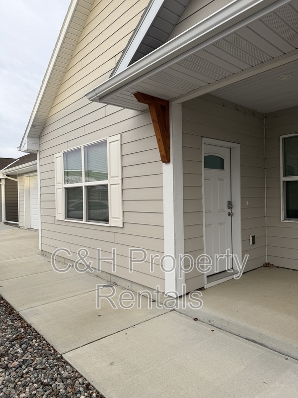 Photo - 1417 Harmony Ct